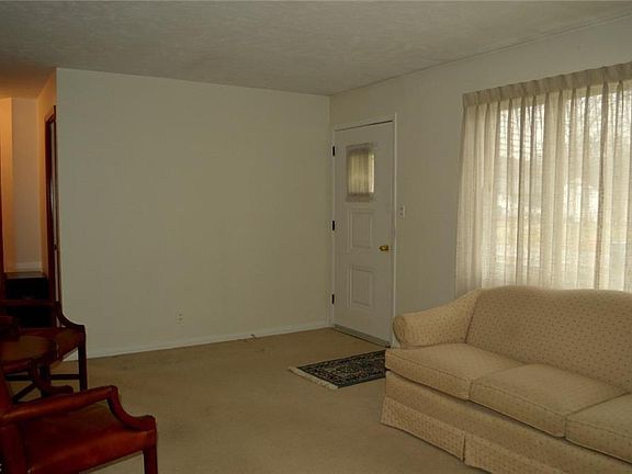 5th image of 24019 Lebern Dr