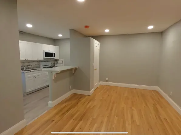 9 Lido Blvd APT 9D, Pt Lookout, NY 11569