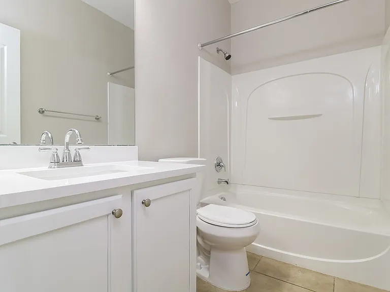 105 N 108th Dr — Photo 17