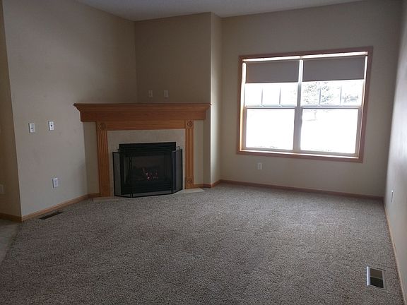3rd image of 12126 Xylite St NE Unit A