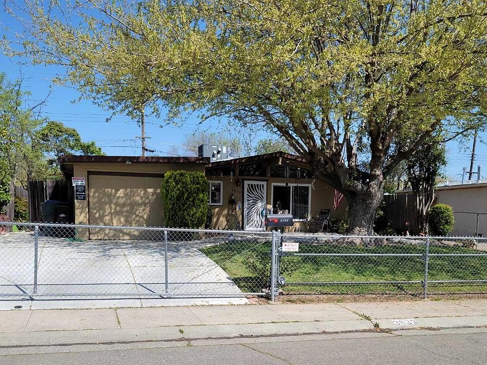 1st image of 3833 El Oro St