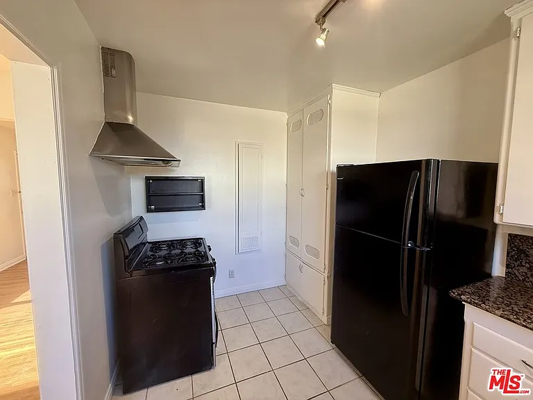 14944 Dickens St #3 — Photo 9