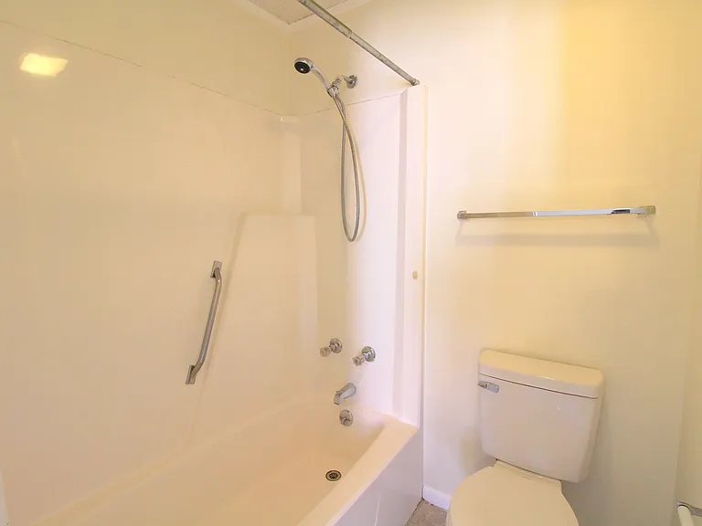 3032 Chenango Dr — Photo 15