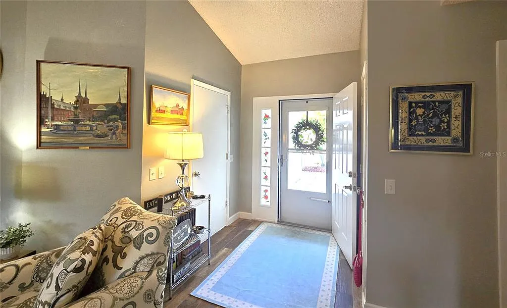 2 bed, 2.0 bath, 1272 sqft, $2,500 — Photo 3