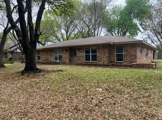 438 Frankie Ln, Lewisville, TX 75057