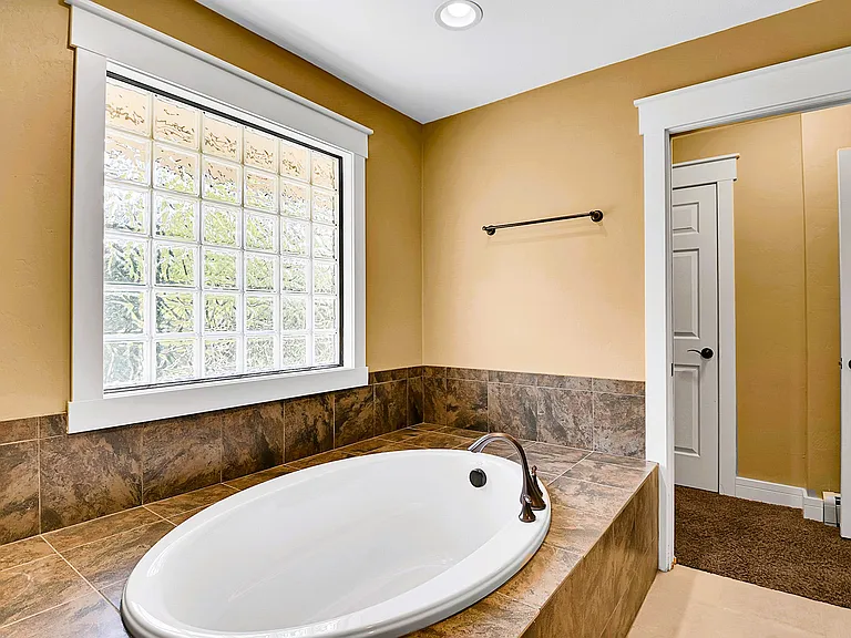 31340 Brookline Rd — Photo 32