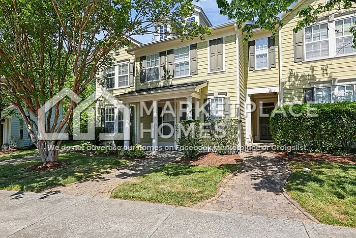 Building Photo - 3013 Freeport Dr
