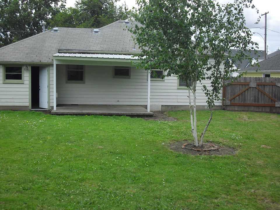 2nd image of 1530 Umatilla St SW