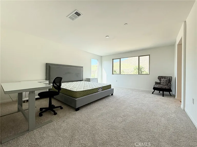 21696 Thomas Ct — Photo 32