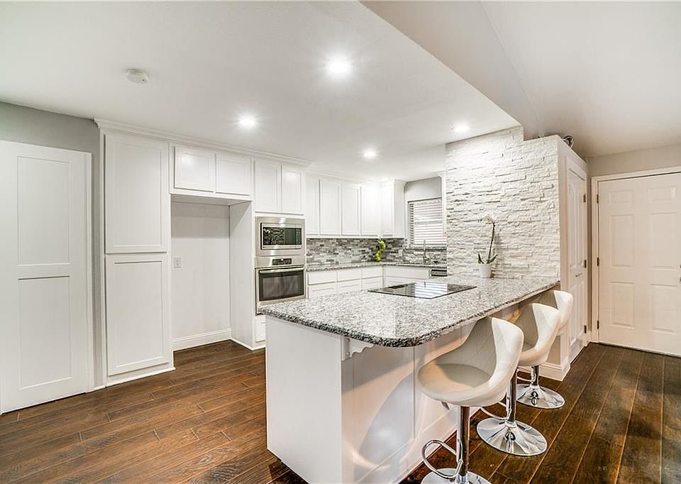 1st image of 3117 Western Dr