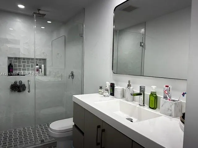 5401 Collins Ave #128 — Photo 47