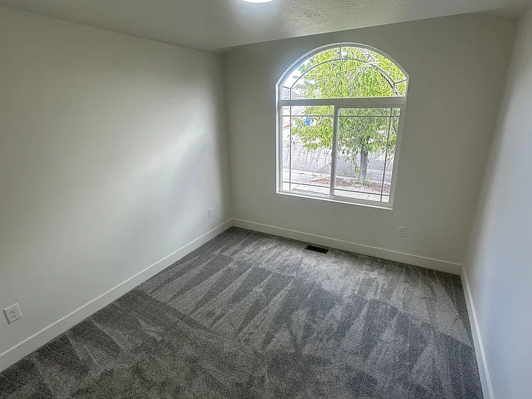 4433 W Mankato St — Photo 10