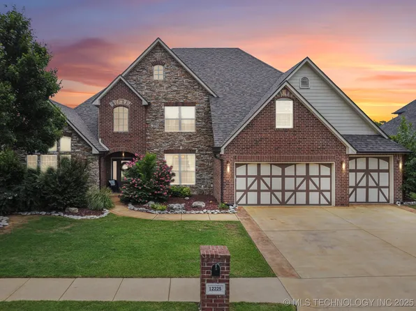 12225 S Glen Ct, Jenks, OK 74037