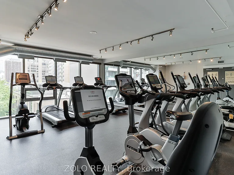 285 Mutual St #709 — Photo 30