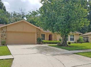 945 Benninger Dr, Brandon, FL 33510