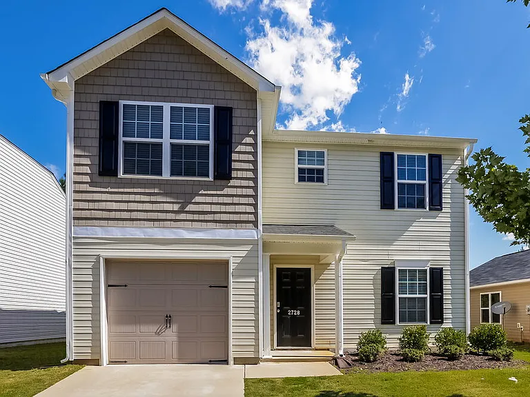 2728 Maybrook Crossing Dr — Photo 1