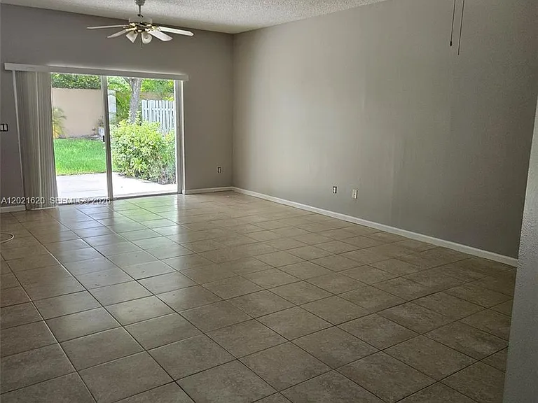 1275 SW 48th Ter #1275 — Photo 18