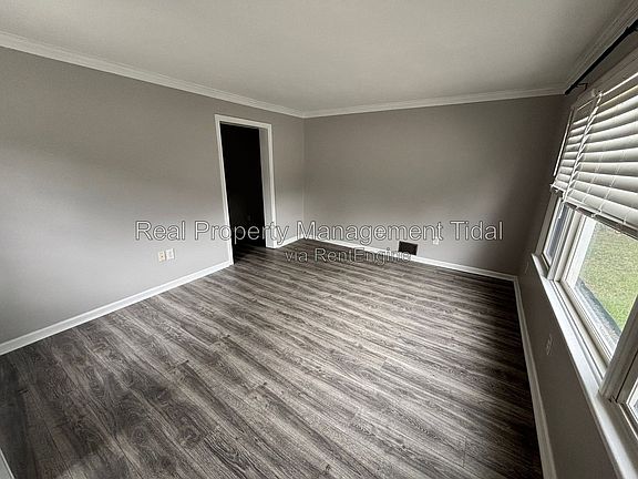 2nd image of 602 Burksdale Rd