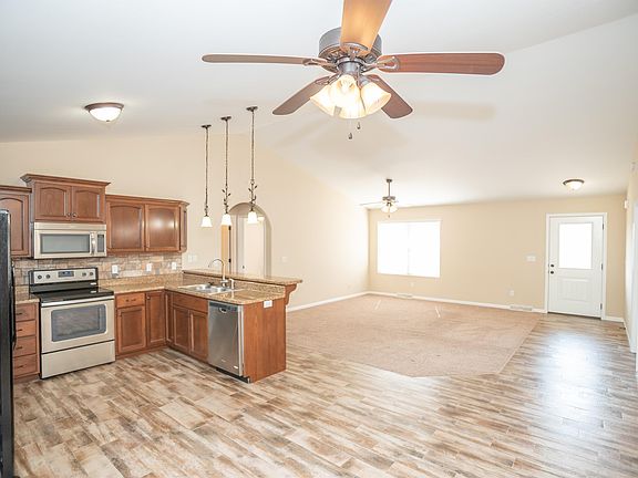 4th image of 3816 Riley Ct