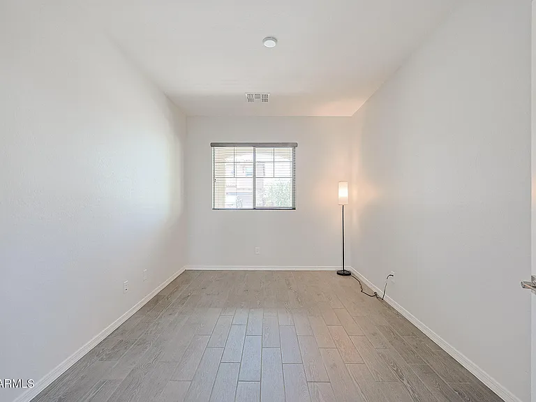 17435 W Laurie Ln — Photo 11