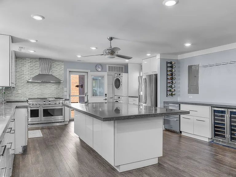 1915 Colonial Ave #6 — Photo 13