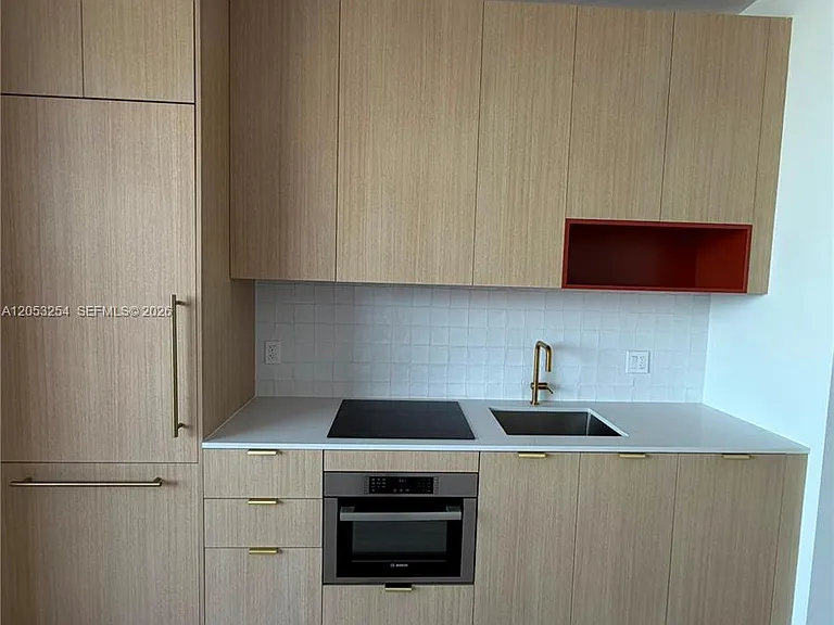 90 NE 32nd St #523 — Photo 6