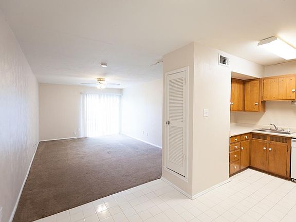 5th image of 3336 W 6th St