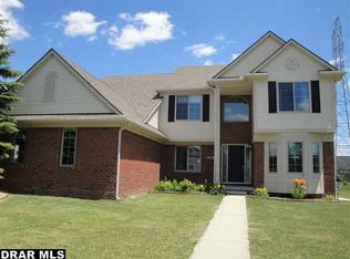 30553 Olmstead Rd, Flat Rock, MI 48134