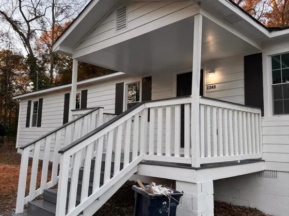 1345 D F Fuller Dr, Griffin, GA 30224