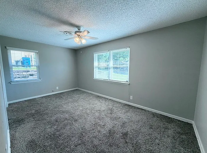 1005 Idlewood Ave — Photo 6