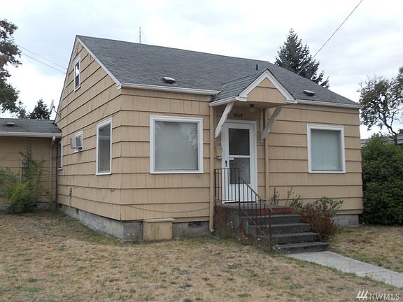 2nd image of 305 M St SE