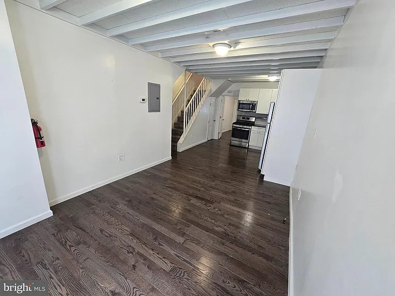 712 S Randolph St — Photo 3