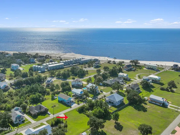 113 Buena Vista Dr, Long Beach, MS 39560