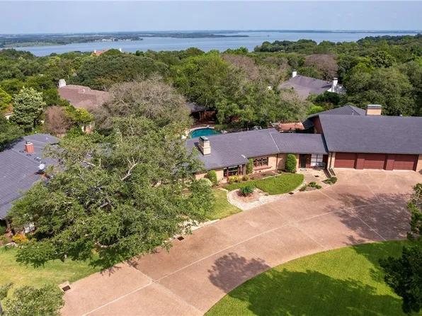 2524 N Valley Mills Dr, Waco, TX 76710