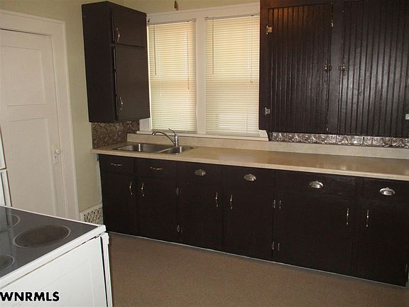 2nd image of 2122 Avenue B