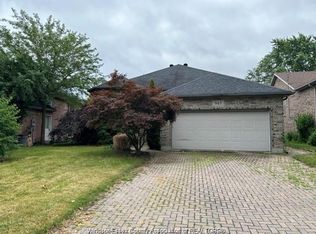 945 Imperial Cres, Windsor, ON N9G2T2