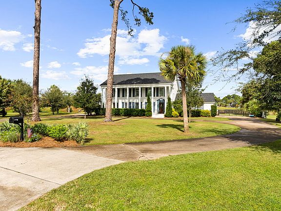 2nd image of 107 Sunset Cir