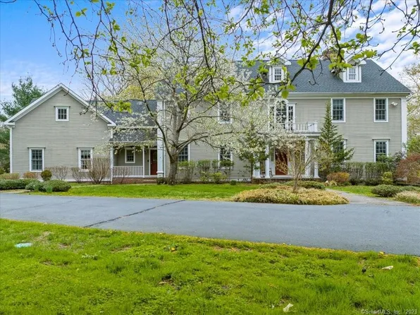 16 Old Country Road, Woodbridge, CT 06525