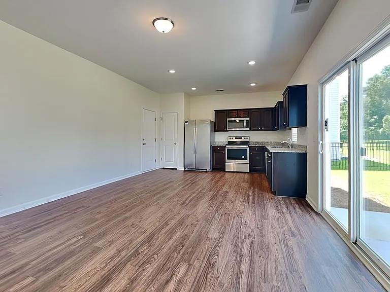 129 Orion Way — Photo 4