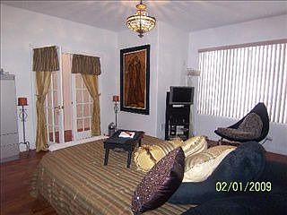 4th image of 4627 S Calumet Ave #1S
