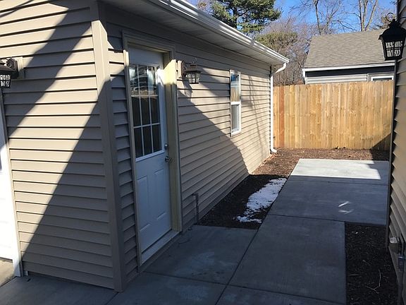 3rd image of 128 N Emerald Ave