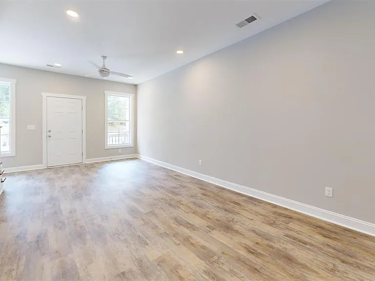 3921 Capers Ave — Photo 5