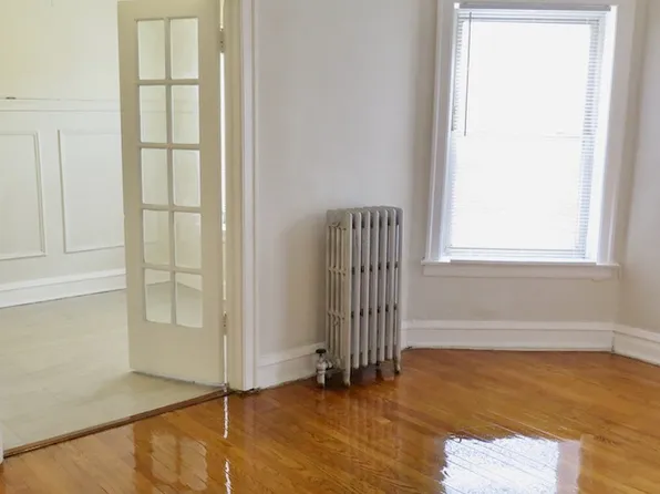 4338 S Drexel Blvd #29, Chicago, IL 60653