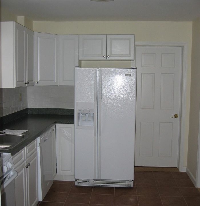 1st image of 8 Baldwin Ave Floor 1