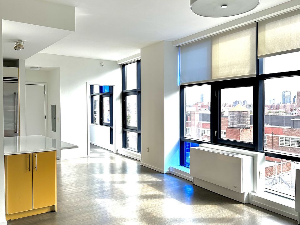 1st image of 105 Norfolk St APT 10C