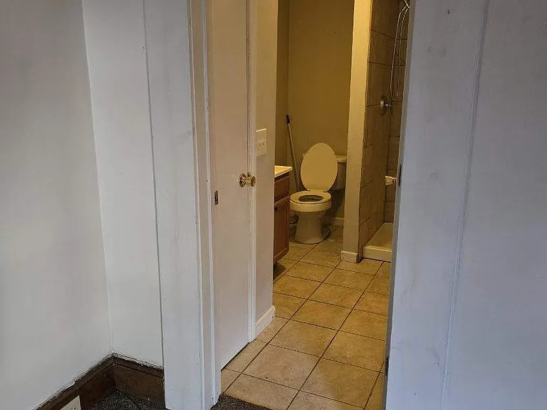 103 Randolph St — Photo 18
