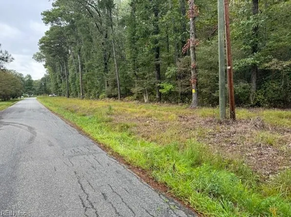 3 Rowe Creek Ln, Hayes, VA 23072