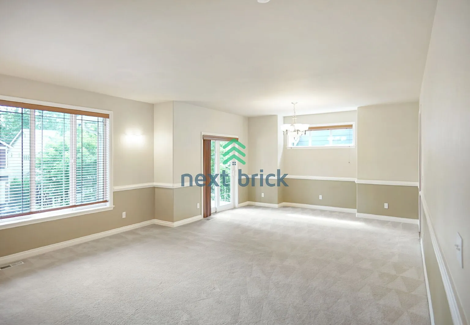 Stunning 3-Bedroom, 3.5-Bathroom Home in Desirable Woodinville — Photo 3