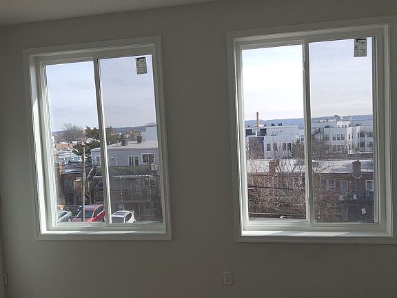 5th image of 1809 Maryland Ave NE