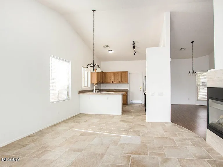 9162 N Treasure Mountain Dr — Photo 8